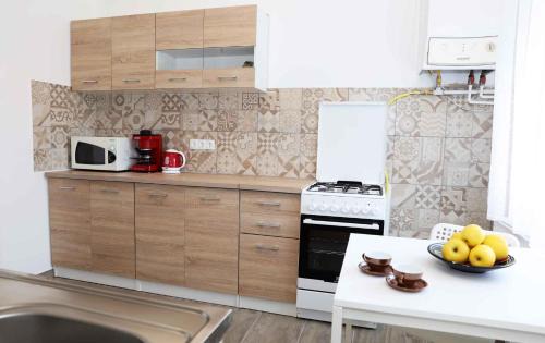 Balatonkeresztur House | Holiday home in Balatonkeresztur 37078
