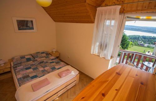 Balatonfuzfo House | Holiday home in Balatonfuzfo 35646
