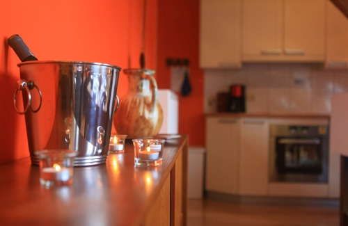 Seloignes Cottage | Holiday Home in CHIMAY, BBQ, 4 Bedrooms, 8 People, Nature
