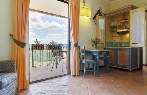Canalicchio Villa | Holiday Home in Collazzone with Pool & Sauna