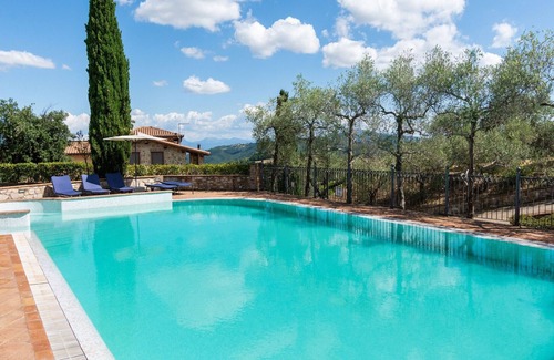 Canalicchio Villa | Holiday Home in Collazzone with Pool & Sauna