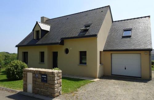 Clohars-Carnoet House | Holiday Home in Doëlan with Sea View