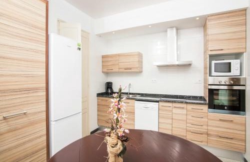 Sant Pere Pescador House | Holiday Home in St Pere Pescador with Pool