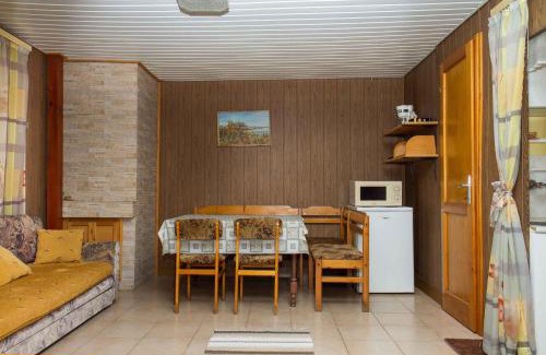 Balatonmariafurdo House | Holiday home in Balatonmariafürdo 19260