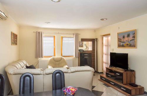 Balatonmariafurdo House | Holiday home in Balatonmariafürdo 39890
