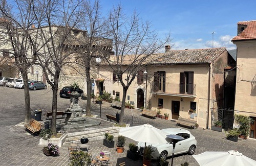 Montelibretti House | Holiday home in the historic center of Montelibretti