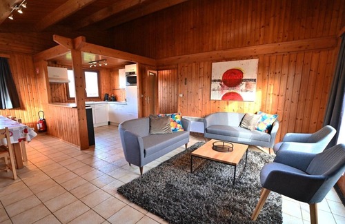 Noiseux House | Holiday Home in Somme-Leuze with Private Garden