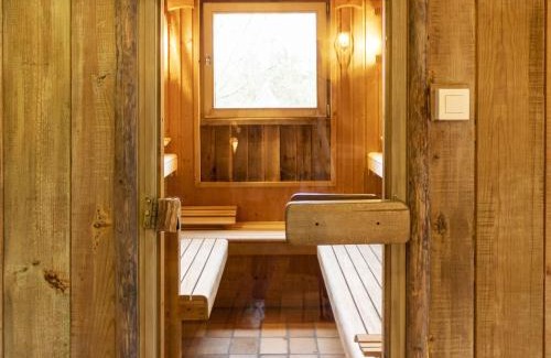 Vielsalm House | Holiday Home in Vielsalm with Garden