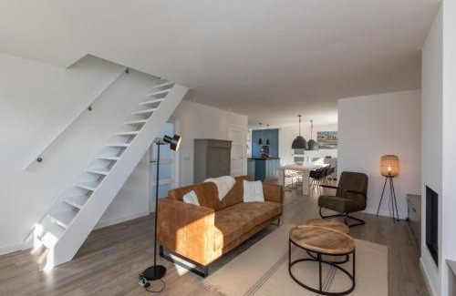 Serooskerke House | Holiday Home in Zeeland Family-Friendly, cleaning included