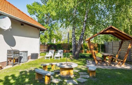 Balatonmariafurdo House | Holiday Home Iris by Interhome