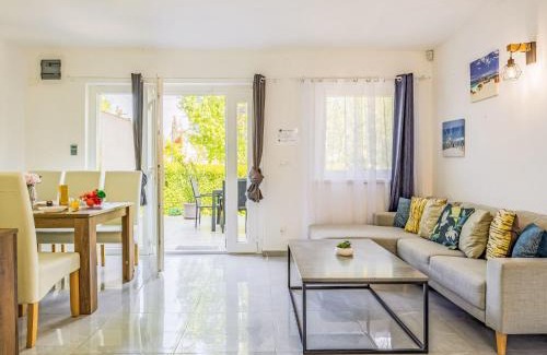 Balatonmariafurdo House | Holiday Home Iris by Interhome