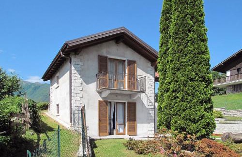 Mergozzo House | Holiday Home Iride by Interhome