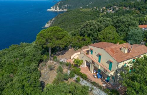Aia House | Holiday Home L'Aietta di Maciarello by Interhome