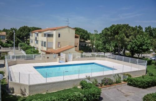 Saint-Cyprien Plage House | Holiday Home Le Hameau du Port by Interhome