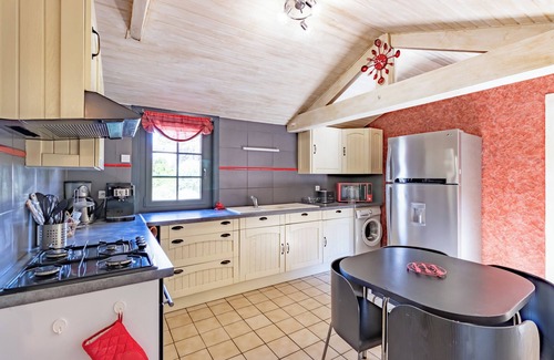 Sarlat-la-Caneda House | Holiday Home 'La Trappe' with Private Pool, Private Terrace and Wi-Fi
