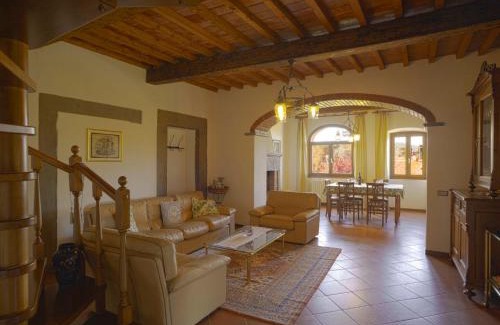 Pieve a Maiano House | Holiday Home La Casina by Interhome