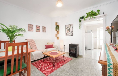 Gaucin Apartment | Holiday Home 'La Casa De Eva' with Mountain View, Shared Terrace and Wi-Fi