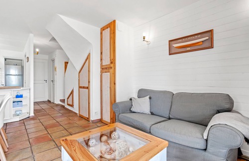 Rayol-Canadel-sur-Mer House | Holiday Home 'La Dolce Vita' with Sea View, Wi-Fi and Air Conditioning
