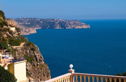 Cumbre del Sol House | Holiday Home La Lunella by Interhome