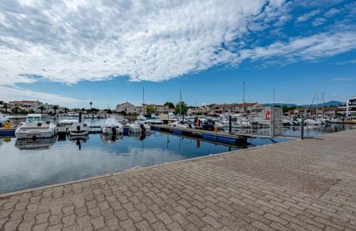 Saint-Cyprien Plage House | Holiday Home Le Hameau des Capellans-6 by Interhome