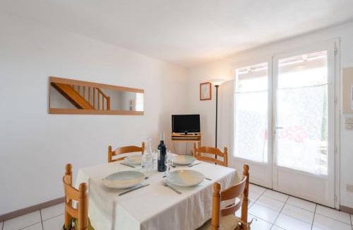 Saint-Pierre-la-Mer House | Holiday Home Les Sentolines by Interhome