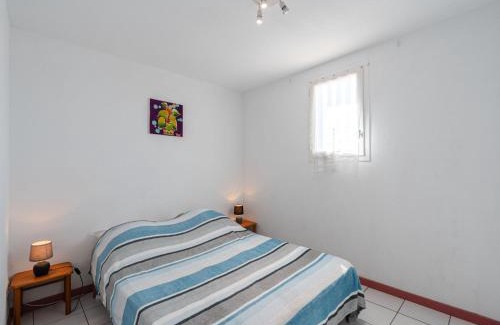 Saint-Pierre-la-Mer House | Holiday Home Les Sentolines by Interhome