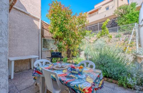 Saint-Pierre-la-Mer House | Holiday Home Les Sentolines by Interhome