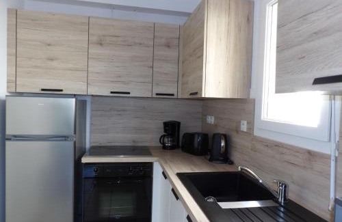 Mimizan-Plage House | Holiday Home Le Hameau des Pêcheurs 1 by Interhome