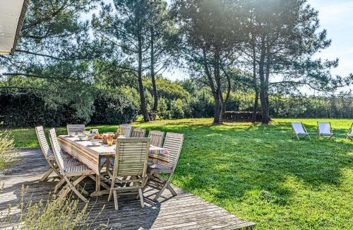Saint-Philibert House | Holiday Home Le Prado-1 by Interhome