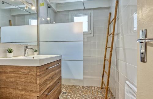 Lacanau-Ocean House | Holiday Home Les Cracks-10 by Interhome