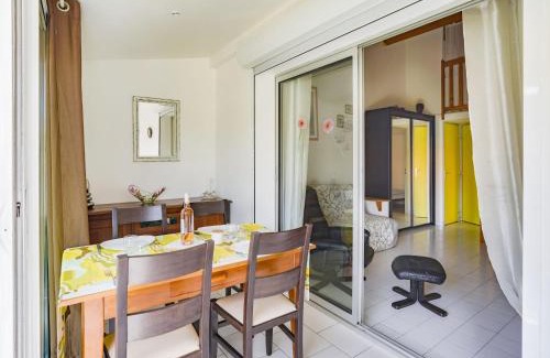 Cap d'Agde House | Holiday Home Les Cristallines-4 by Interhome