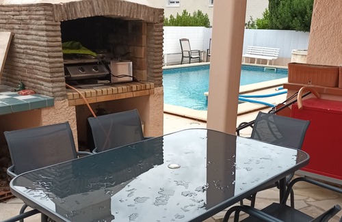 Le Boulou House | Holiday Home 'Lo Naret' with Private Pool, Wi-Fi and Air Conditioning