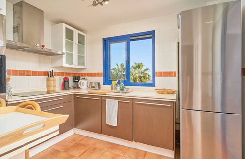 Almunecar House | Holiday Home 'Los Altos 23' with Sea View, Wi-Fi and Air Conditioning