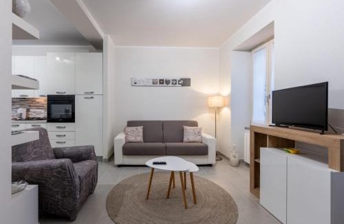 Mergozzo House | Holiday Home Louna by Interhome