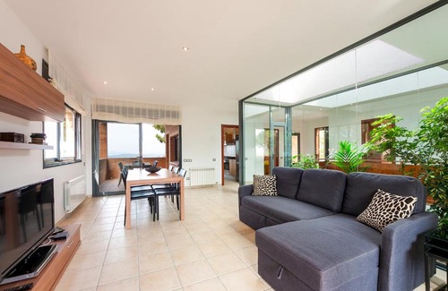 Vidreres House | Holiday Home Luz by Interhome