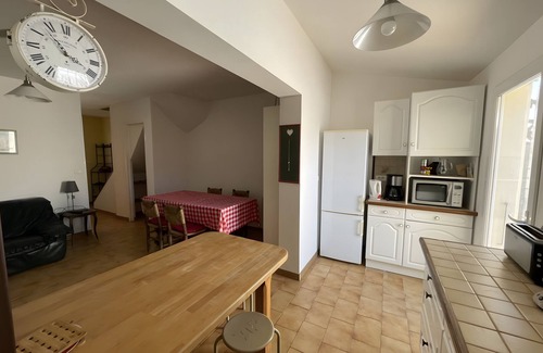 Port-la-Nouvelle House | Holiday Home 'Maison T3' with Shared Terrace and Air Conditioning