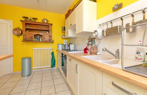 Le Croisic House | Holiday Home 'Maison Albizia' with Private Terrace, Private Garden and Wi-Fi