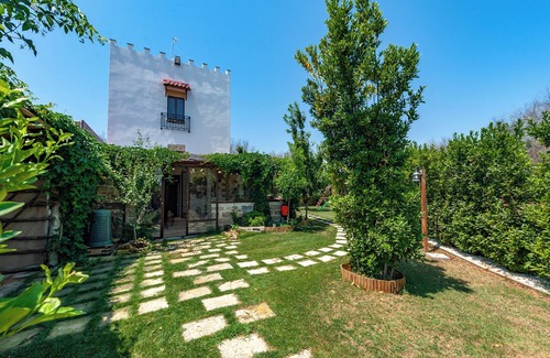 Squinzano House | Holiday Home "Masseria li Vecchi" with Private Pool & Wi-Fi