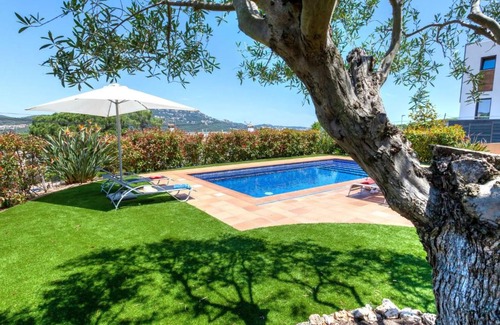 Condado del Jaruco House | Holiday Home Miro