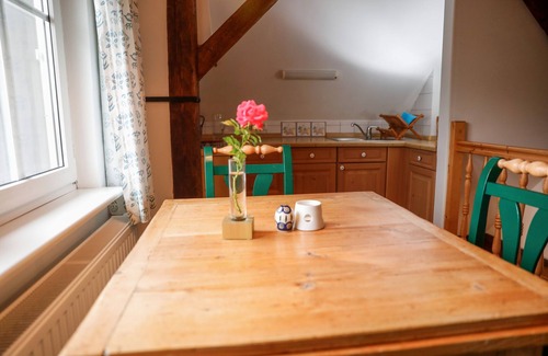 Olbersdorf House | Holiday Home 'Mühlenhof' with Mountain View, Shared Pool and Wi-Fi
