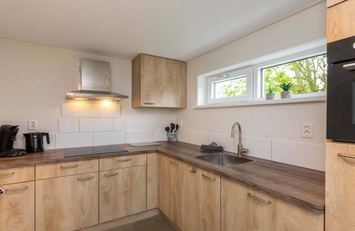 Burgh-Haamstede House | Holiday Home near Beach Burgh-Haamstede
