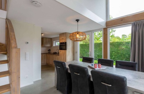 Burgh-Haamstede House | Holiday Home near Beach Burgh-Haamstede