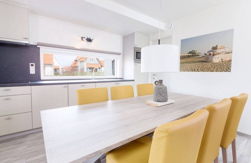Bredene Villa | Holiday Home near North Sea Beach, Breeduyn
