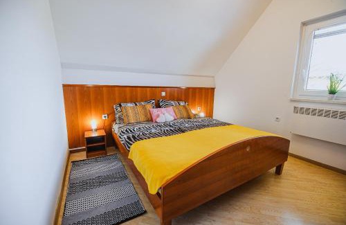 Terme Catez House | Holiday Home Oxi