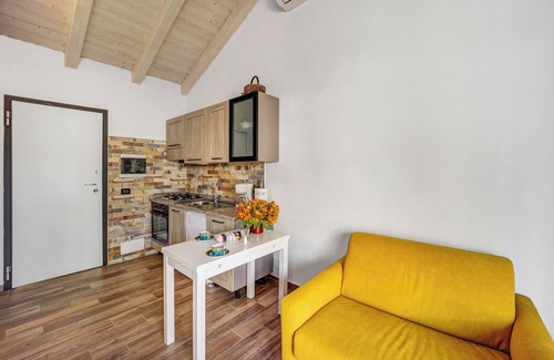Pompeiana House | Holiday Home 'Pelagos' with Sea View, Shared Pool & A/C