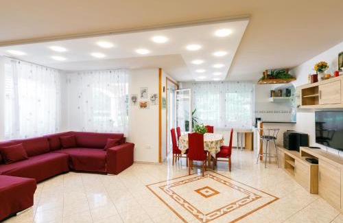 Koroshegy House | Holiday Home Pentaller by Interhome