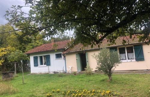 Hourtin House | Holiday home 'Petite Maison de Pays' with Shared Garden