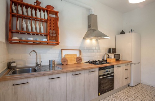 Tacoronte House | Holiday Home 'Picarus' with Private Terrace, Wi-Fi and Air Conditioning