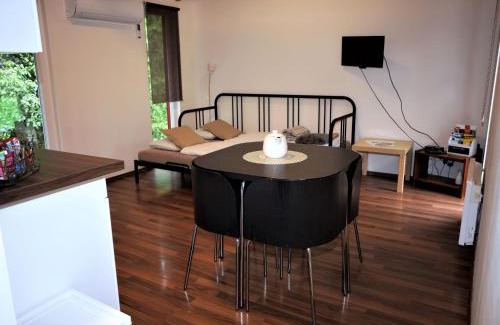 Dolni Branna House | Holiday Home Pod Liščím Kopcem 2-2 hot tube by Interhome