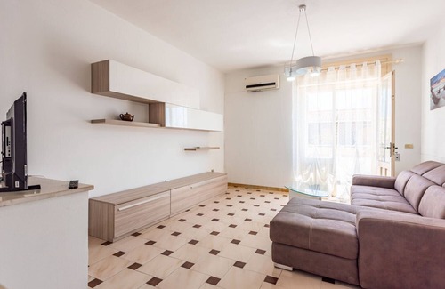 Torre Mozza House | Holiday Home 'Primo Piano Vista Mare' with Private Terrace and Air Conditioning